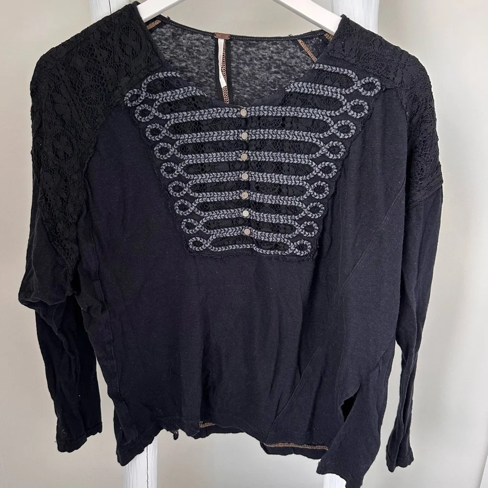 Free People Women’s Long Sleeve Embroidered and Lace Detail Shirt SZ Small